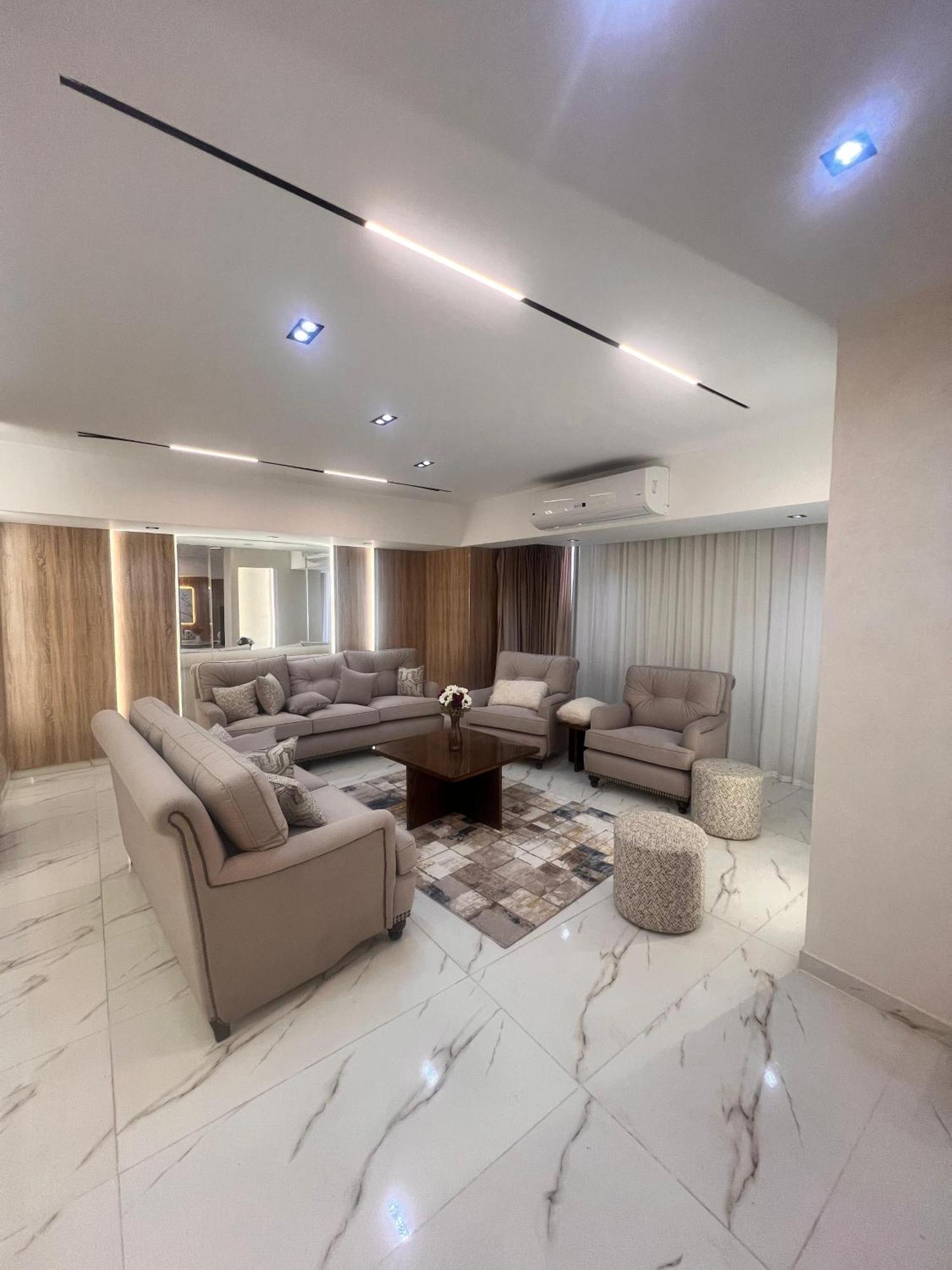 Luxury 3br Modern With Nile View From Apartment *